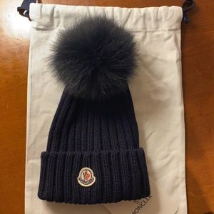 NWT Moncler Pom Pom Beanie Fox Fur (Navy Blue)